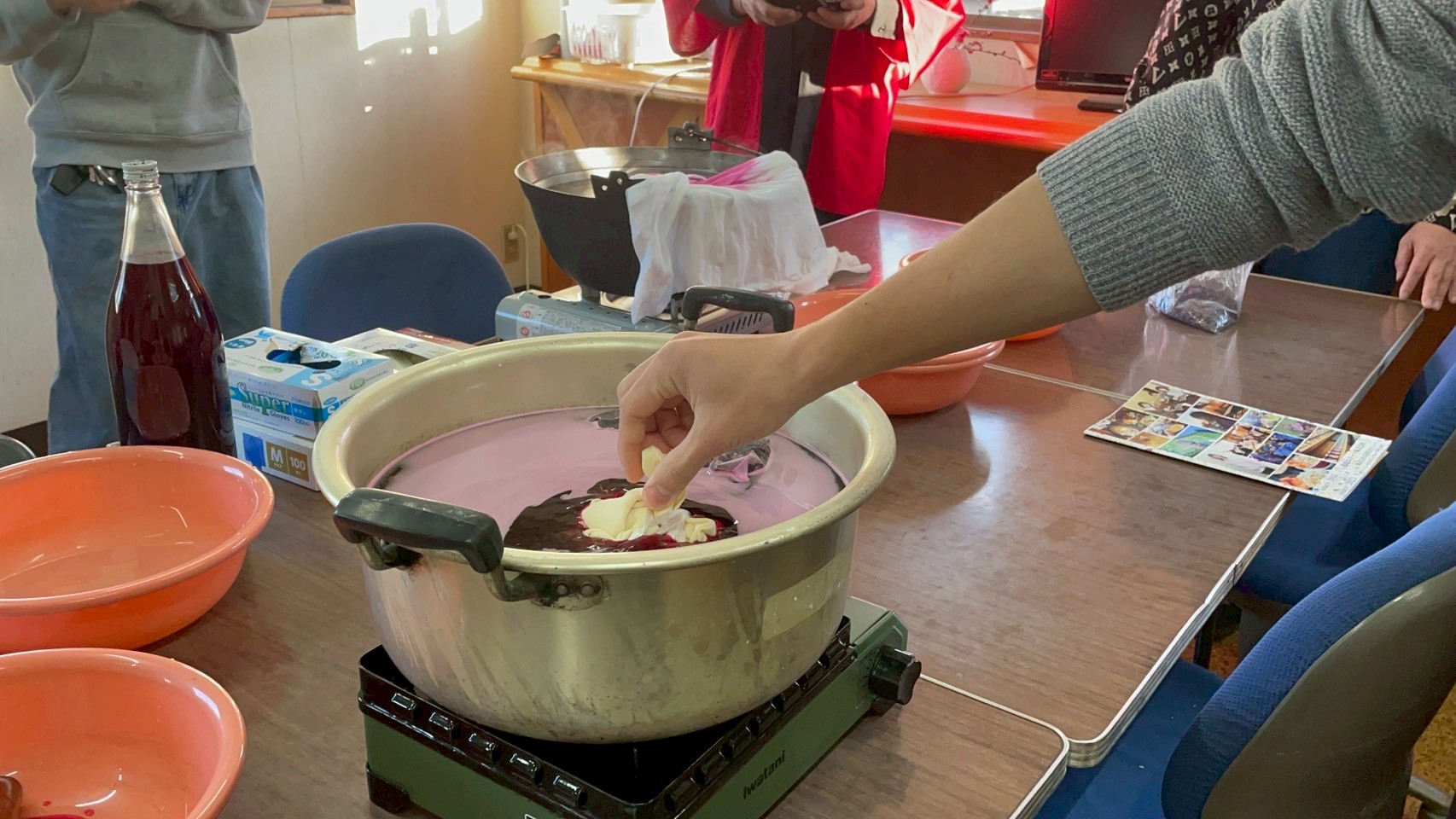 Step 2: ワインで染める